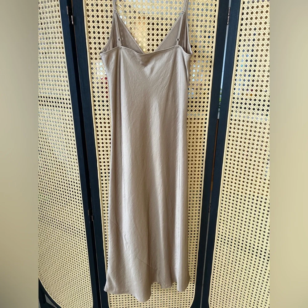 NWOT Aritzia Wilfred Tan Slip Dress - Picture 4 of 5